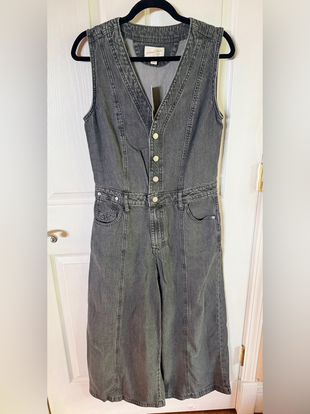 Universal Thread Gray Sleeveless Denim Jumpsuit with Button Front